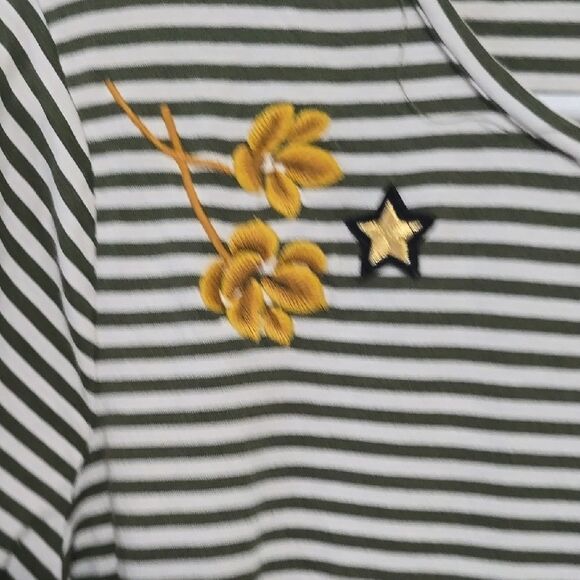 Ralph Lauren Black and White Striped T-Shirt with Short Sleeves medium - Picture 3 of 6